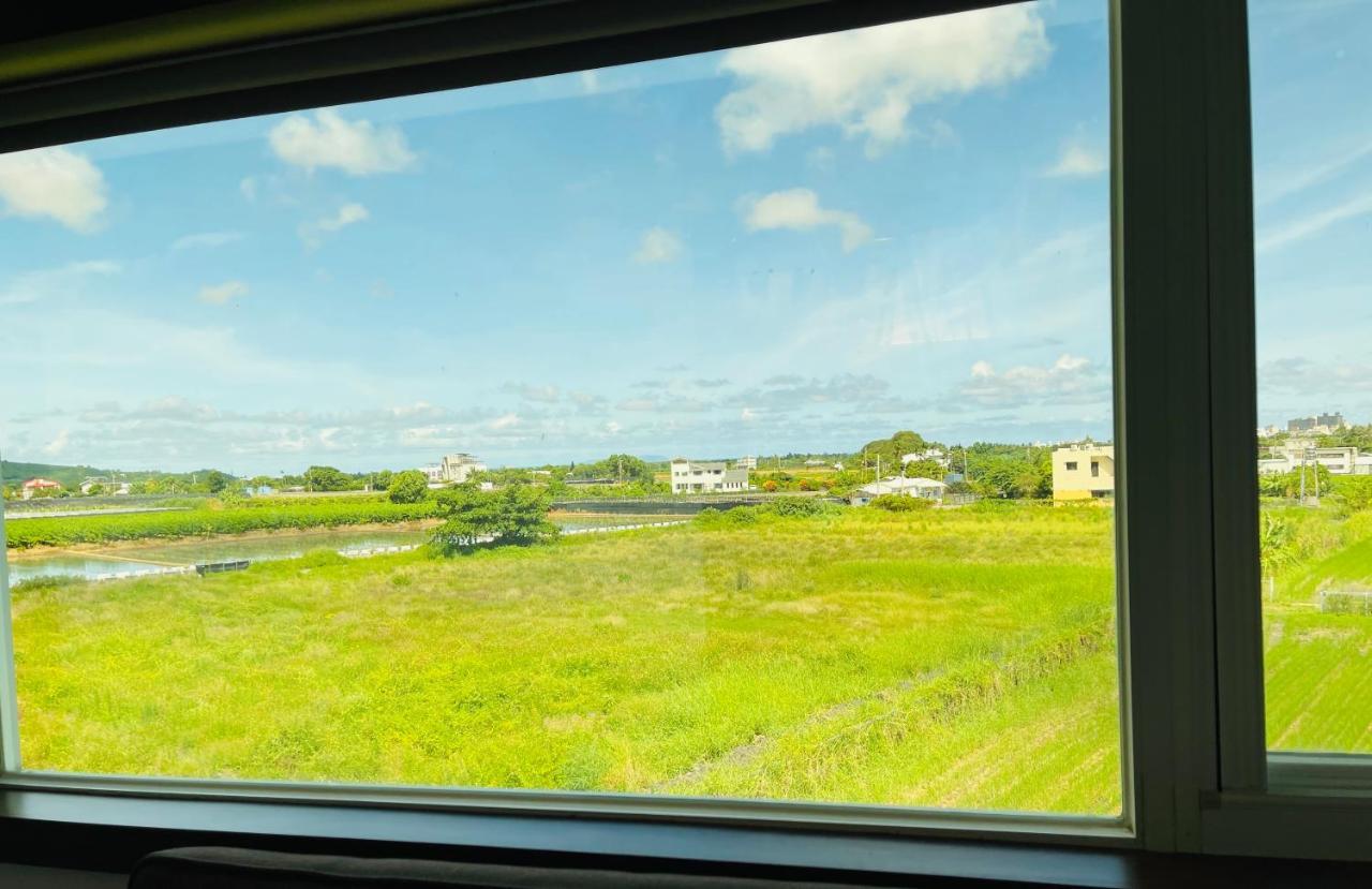 Emaly Homestay Taitung Екстериор снимка