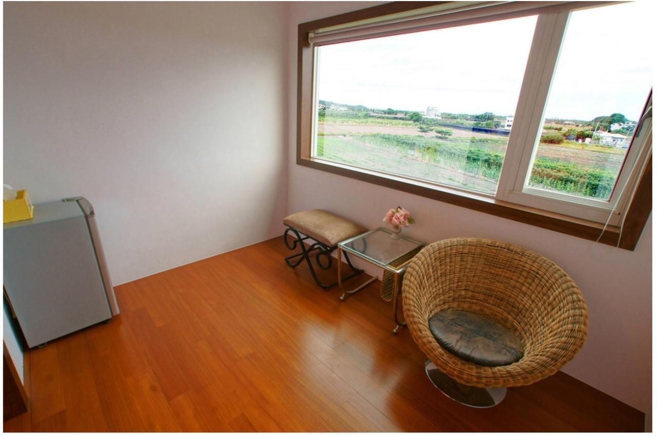 Emaly Homestay Taitung Екстериор снимка