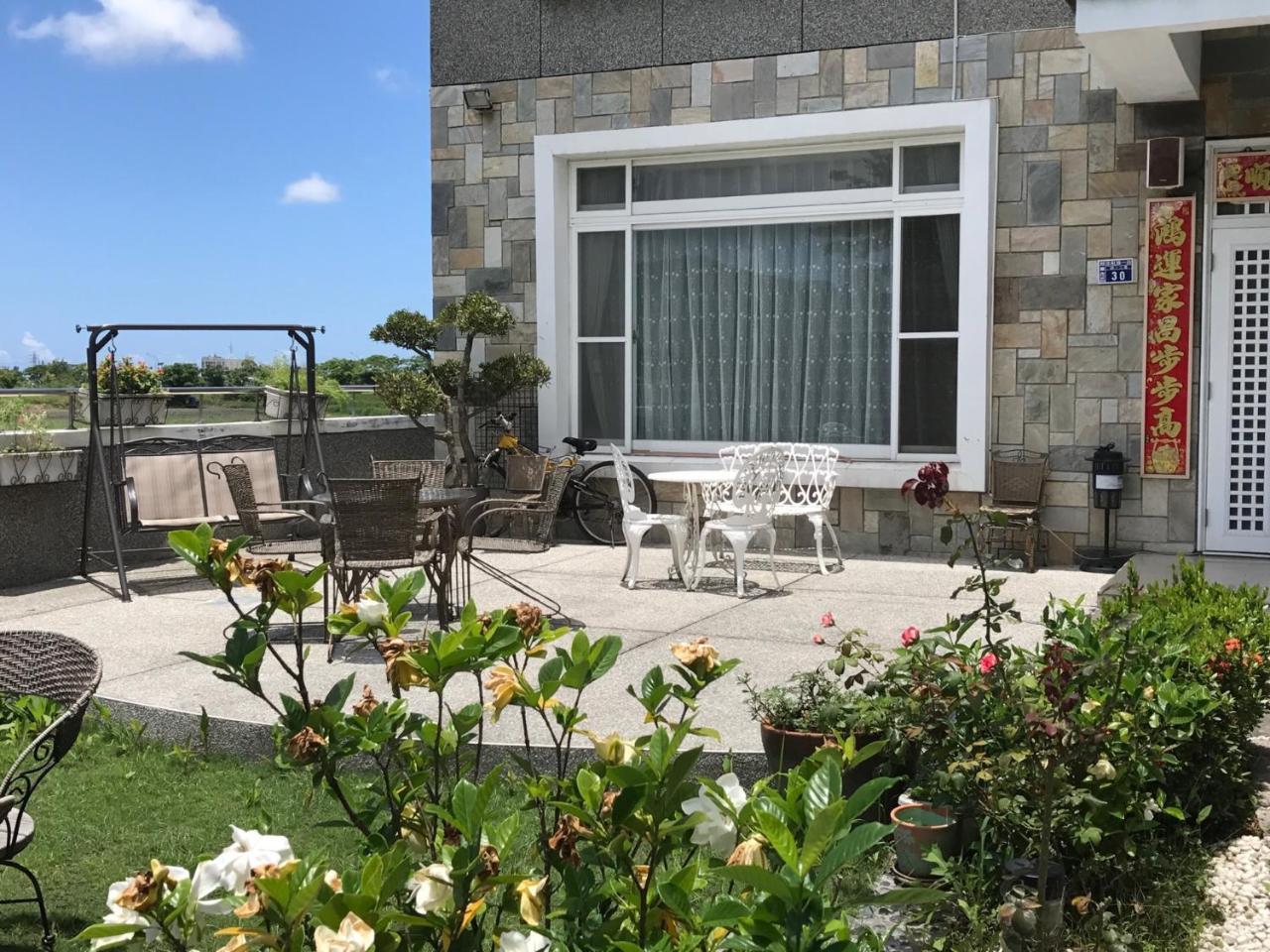 Emaly Homestay Taitung Екстериор снимка
