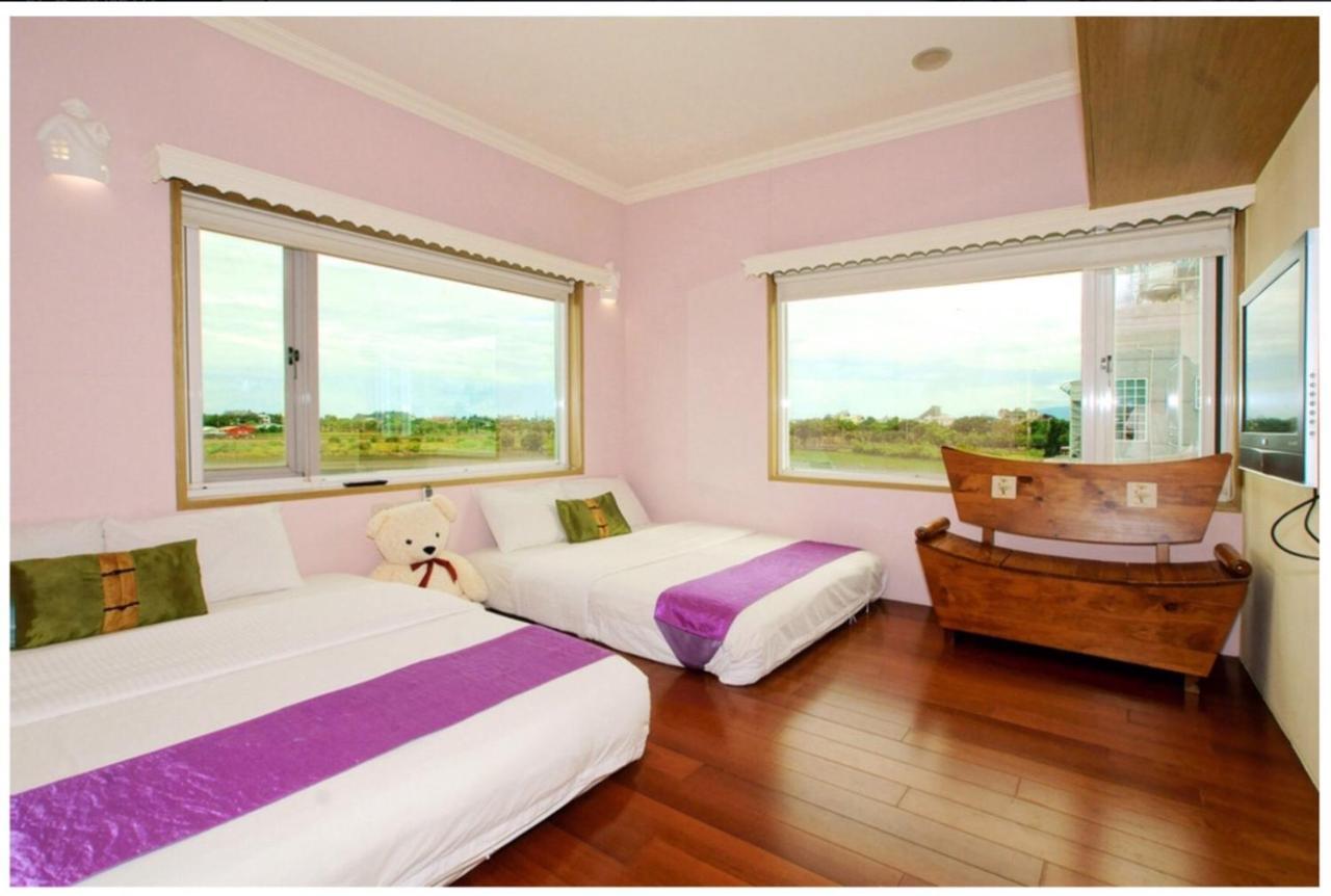 Emaly Homestay Taitung Екстериор снимка